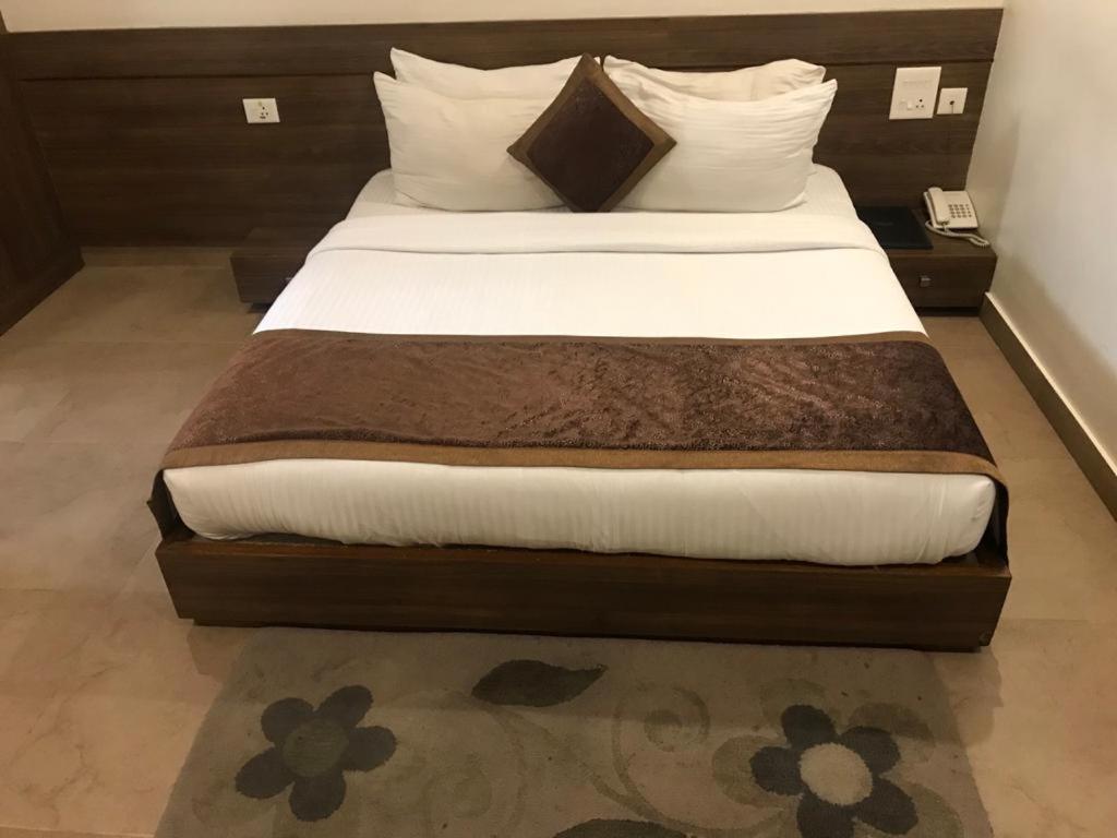 Hotel City Square Hisār Zewnętrze zdjęcie