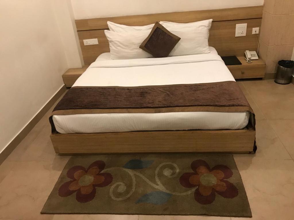 Hotel City Square Hisār Zewnętrze zdjęcie